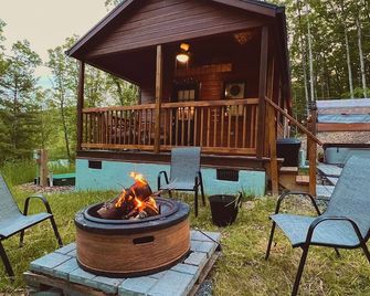 Dreamy Couples Cabin in the Shenandoah Forrest - Luray - Patio