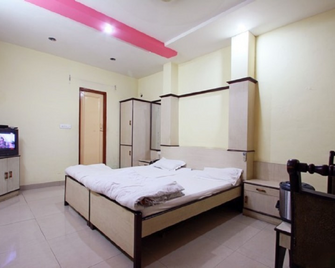 Hotel Raj Palace - Jhansi - Habitación