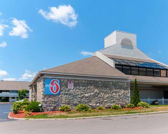 Motel 6 Detroit - Southgate - Southgate - Building