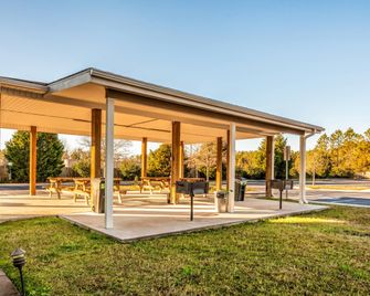 Suburban Studios Near Camp Lejeune - Jacksonville - Tiện nghi chỗ lưu trú