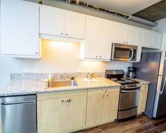 Heart Of Gaslamp Lovely Plush Apt - San Diego - Dapur