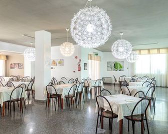 Family Hotel Mediterraneo - Azzurro Club - Cesenatico - Restaurante