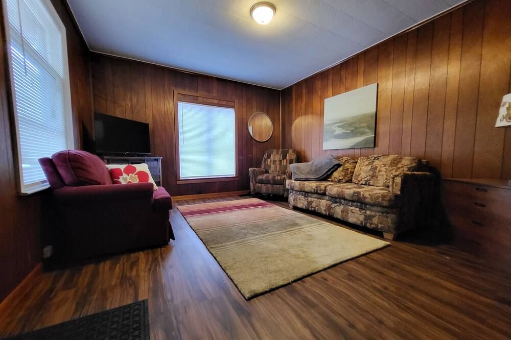 Cozy Apartment Near Midland City Center - Midland - Huiskamer