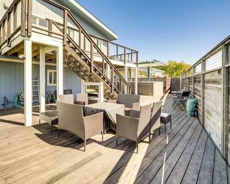 Walk To Poplar Beach Cozy Coastal Getawa - Half Moon Bay - Balcony