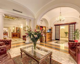 Hotel Contilia - Rome - Lobby