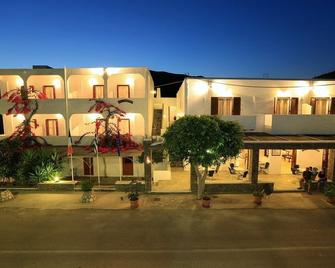 Sifnos Hotel Benaki - Platis Gialos - Building