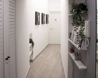 Scugnizzo Apartment - Νάπολη - Διάδρομος