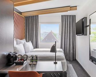 فندق بي آند بي في مطار هامبورغ - هامبورغ - غرفة نوم