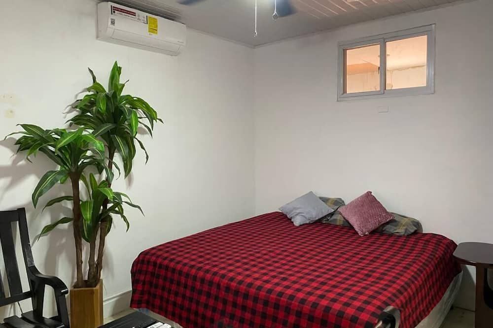 Nice room overlooking the lake, in the heart of Managua. - Managua - Camera da letto
