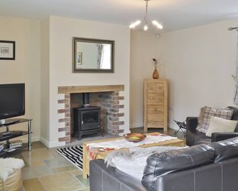 2 bedroom accommodation in Tantobie, Stanley - Stanley - Living room