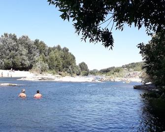 New! Charming little house near Uzès - Foissac - Playa