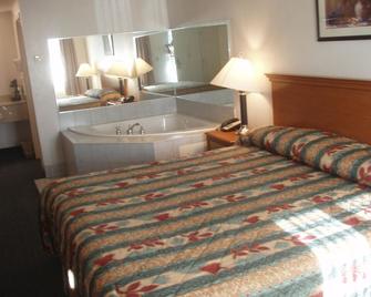 Kozy Inn Columbus - Columbus - Bedroom