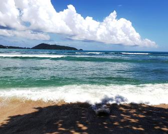 Oceanfront Beach Resort - Patong - Strand