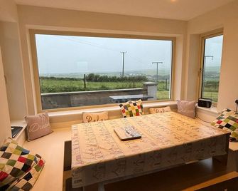 Mary's Meadow - Doolin - Dining room