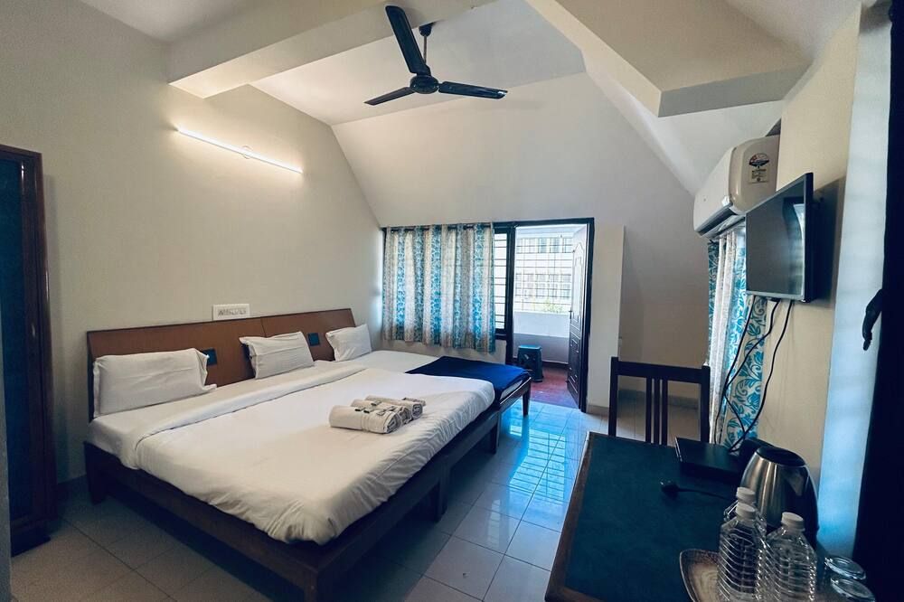 هوتل آهام بارادايس - بنجالور - غرفة معيشة