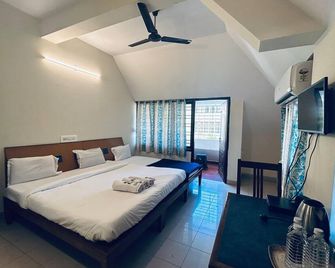 Hotel Iham Paradise - Mangalore - Living room