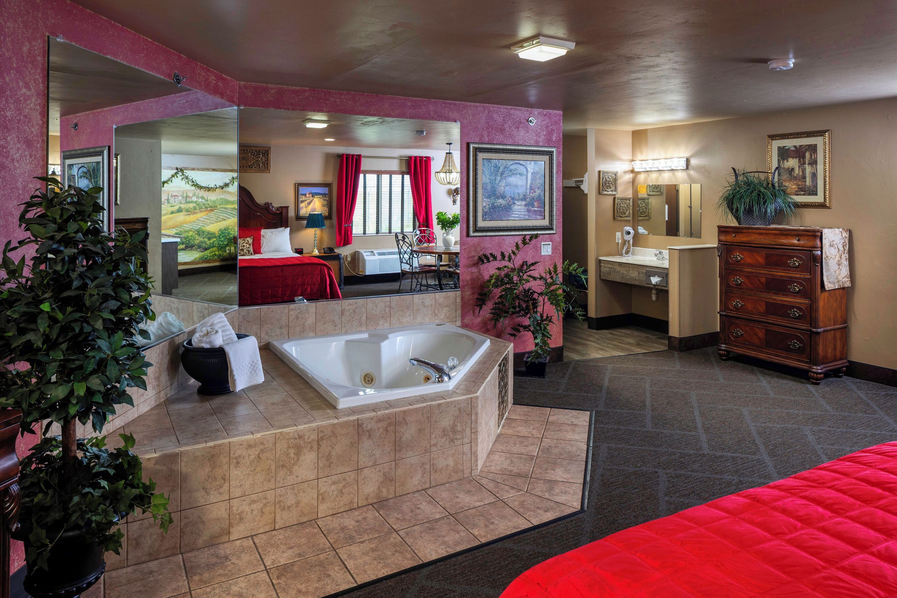 Hotel J Green Bay - Ashwaubenon