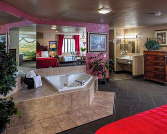 Hotel J Green Bay - Ashwaubenon
