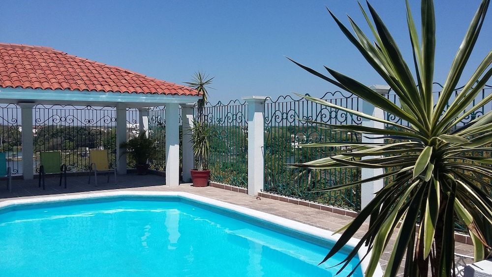 Hotel & Suites Real del Lago - ויארמוסה - בריכה