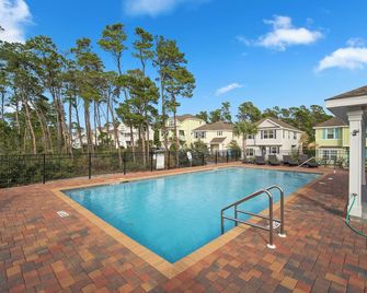 The FUN Orange Home in a Great Location With Bonus Game Room - Rosemary Beach - Piscina
