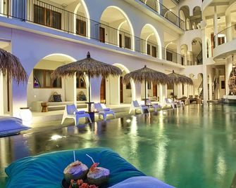 El Tropico Boutique Hotel - Kuta