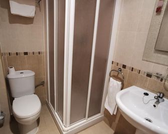 Hostal Talavera - Talavera La Real - Baño
