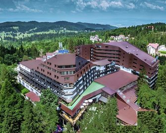 Alpin Resort Hotel - Poiana Brașov - Gebäude