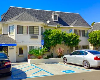Carlsbad Village Inn - Carlsbad - Building