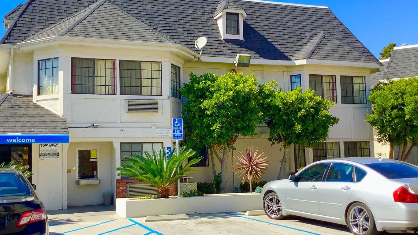 Carlsbad Village Inn