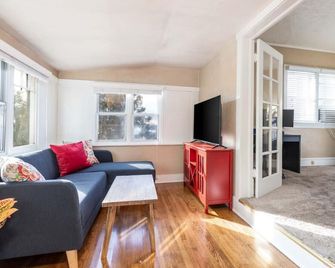 The Ruby Suite - Charming Historic Avenues`s Apt - Salt Lake City - Sala de estar