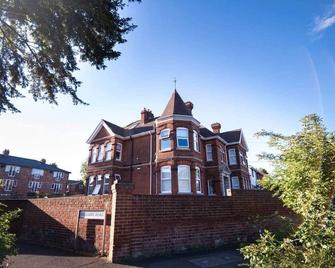 BridgeCity Spacious 1 bed flat Maidstone Free Parking - Maidstone - Building