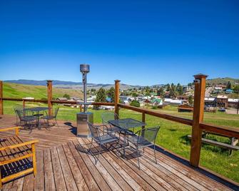 The Burg Yurt - Historic Downtown Philipsburg - Philipsburg - Patio