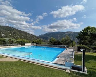 Country house, swimming pool with stunning views of the Mont Ventoux - Mollans-sur-Ouvèze - Piscina