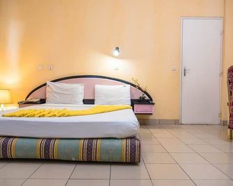 Hotel Beausejour Mirabel - Duala - Habitación