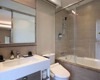 Cityinn Hotel Plus- Fuxing North Road Branch - Taipei City - Bany