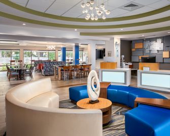 Holiday Inn Express & Suites Lakeland South By IHG - Lakeland - Gebouw