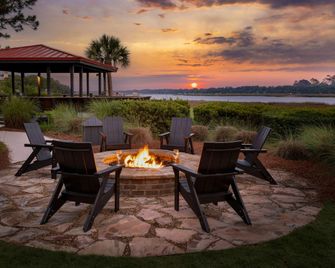 Marriott's Harbour Point and Sunset Pointe at Shelter Cove, A Marriott Vacation Club Resort - Hilton Head Island - Patio