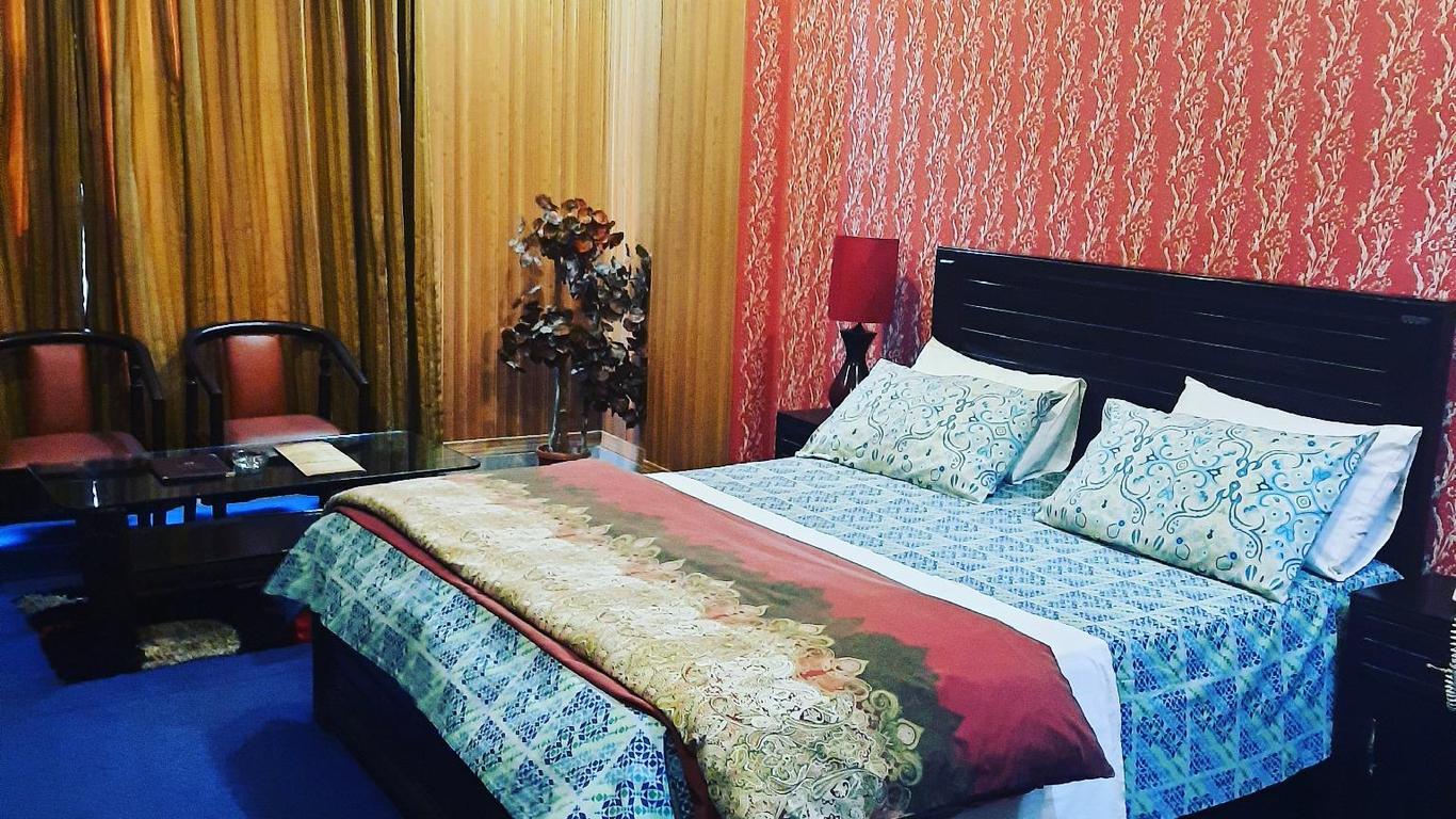 Divine Hotel