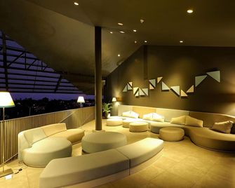 ٕي ي سيمينياك باي ليفستيليريتريتس - كوتا - ردهة