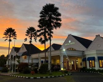 Kresna Hotel - Wonosobo - Building
