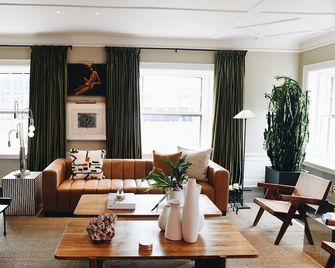 Aida Hotel - קנזס סיטי - דלפק קבלה