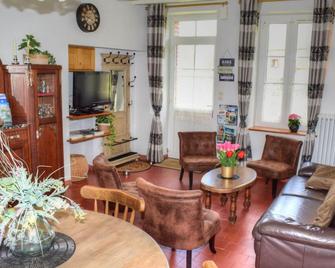 Gite Soings-En-Sologne 3 Bedrooms 6 Persons - Soings-en-Sologne - Sala de estar
