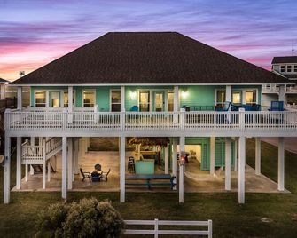 Pet-Friendly, Arcade Games, Beach, Ocean View - Crystal Beach - Edificio