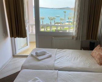 Senar Naz Otel - Ayvalik - Schlafzimmer