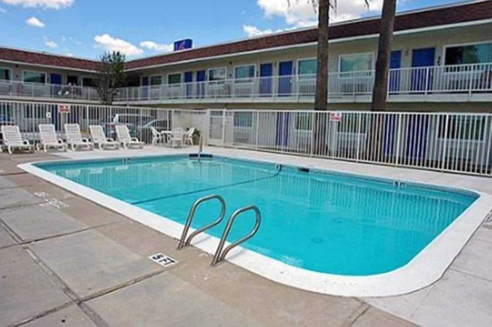 Motel 6-Corpus Christi, Tx - East - North Padre Island - Corpus Christi - Pool