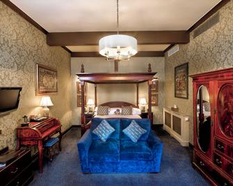 لانجلي كاستل هوتل - هيكسهام - غرفة نوم