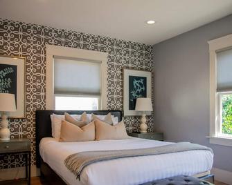 Helena Resort - Anaheim - Bedroom