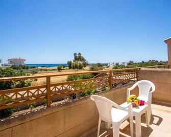 Ledras Beach Hotel - Gennadi