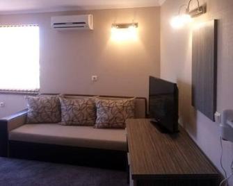 Hotel Lazur - Kiten - Sala de estar