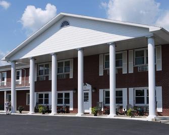 Bicentennial Inn - Buckhannon - Gebouw